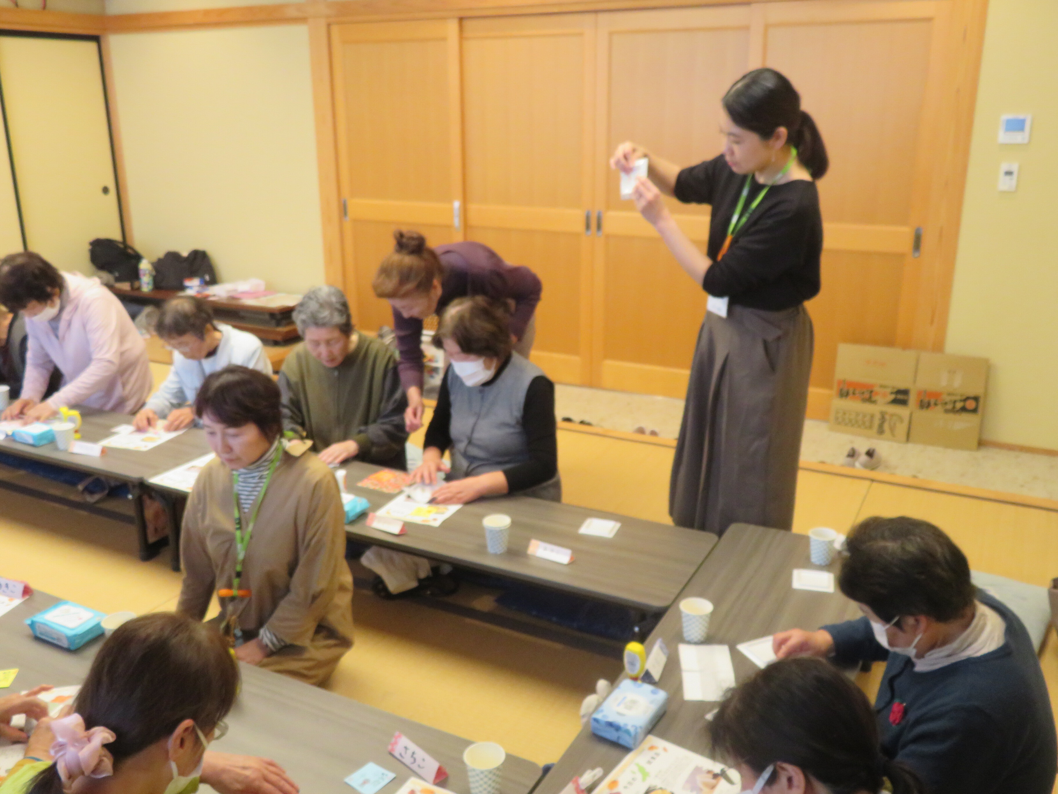 「己書（おのれしょ）」のミニ額縁作り